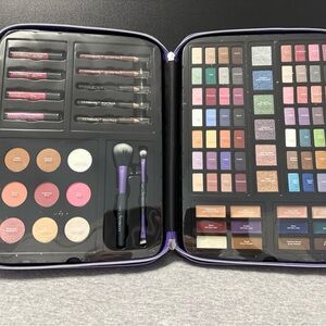 Ulta Beauty Eyeshadow Palette - Vibrant Multi-Color Collection 94 piece